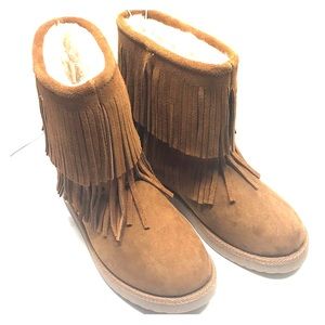 Fringe Boot for Girls - Fur Lined Warm & Comfy sz2